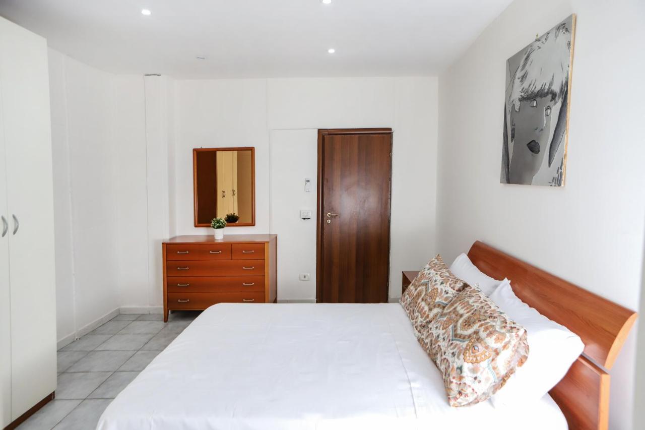 Napoli Centrale Budget Apartment Ngoại thất bức ảnh