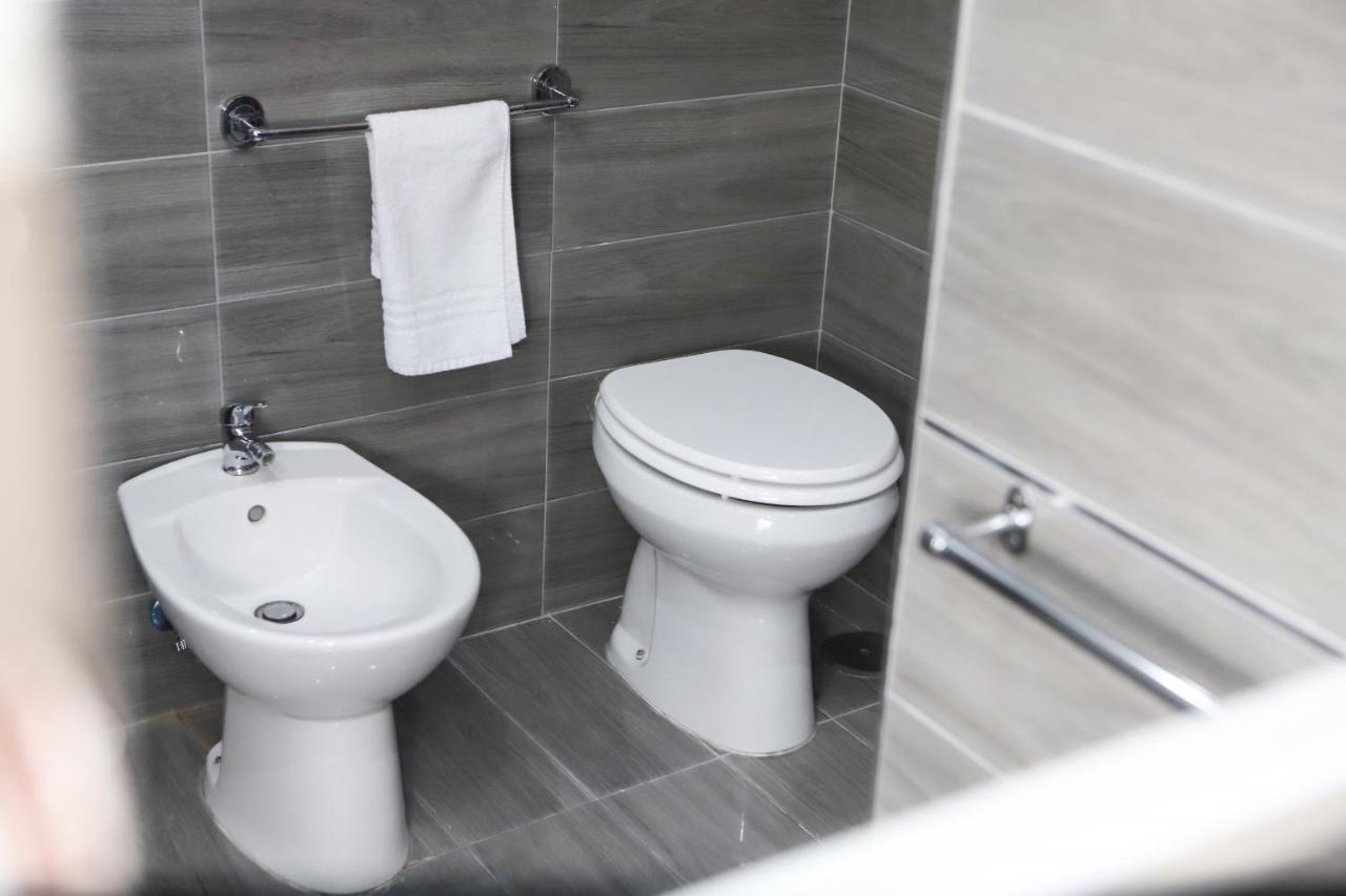 Napoli Centrale Budget Apartment Ngoại thất bức ảnh