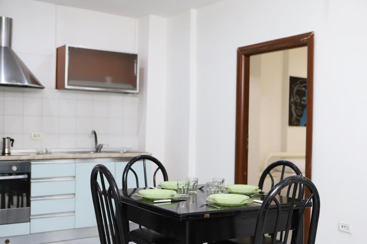 Napoli Centrale Budget Apartment Ngoại thất bức ảnh